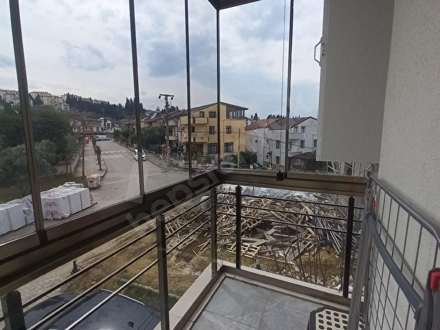 HASTANE MEVKİİ TOPRAK G.MENKULden EŞYALI ARAKAT  2+1 SATILIK SIFIR DAİRE - Görsel 8