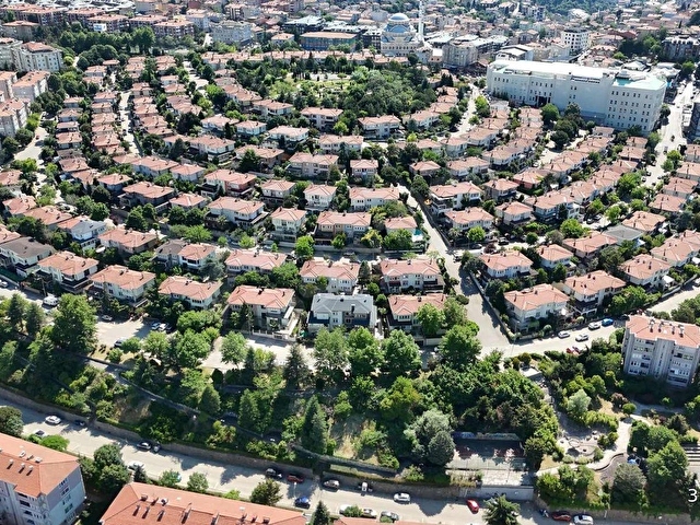 Üsküdar Çengelköy Ata-2 Sitesinde 300 m2 Boş Tripleks Villa - Görsel 12
