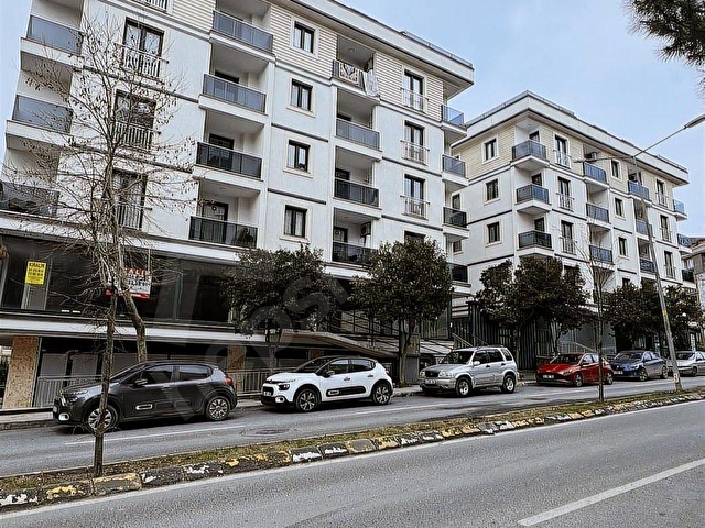 BEYLİKDÜZÜ GÜRPINAR MERKEZİ CADDE ÜSTÜNDE 445m2 KİRALIK DÜKKAN - Görsel 6