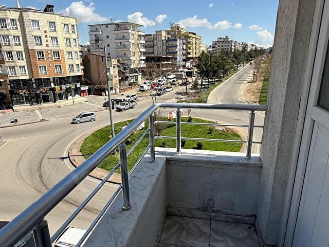 BATMAN ŞAFAK MAHALLESİNDE 3+1 SATILIK DAİRE - Görsel 27