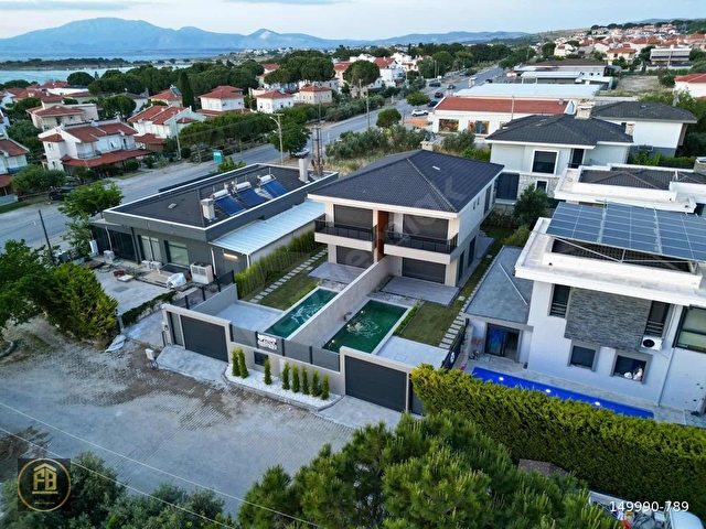 ÇEŞME ŞİFNE 3+1 SIFIR DUBLEKS MÜSTAKİL HAVUZLU 3+1 VİLLA