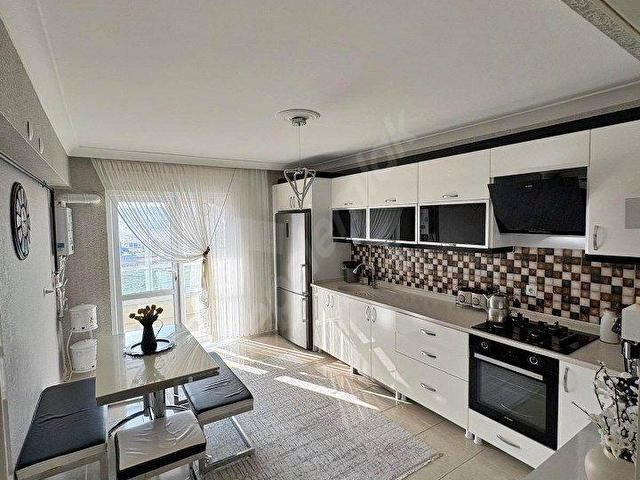 GAMZE EMLAKTAN YENİÇİMŞİTTE 165m² CADDE CEPHE 4+1 FULL YAPILI!