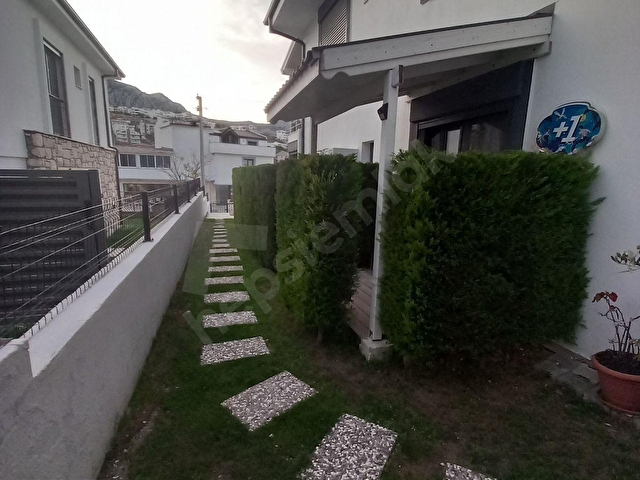 iskeleye yürüme mesafesinde 1+1 satılık bahçe katı daire - Görsel 4