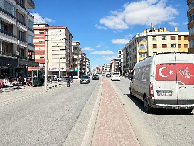 Karakayış Cad.de Satılık 640 m² Genişlikte 3 Bölümlü Dükkan - Görsel 21