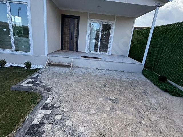ÇAKALTEPEde HARİKA BAHÇE ve 1+1 MÜKEMMEL EVİ HAZIR KURULU DÜZEN - Görsel 5