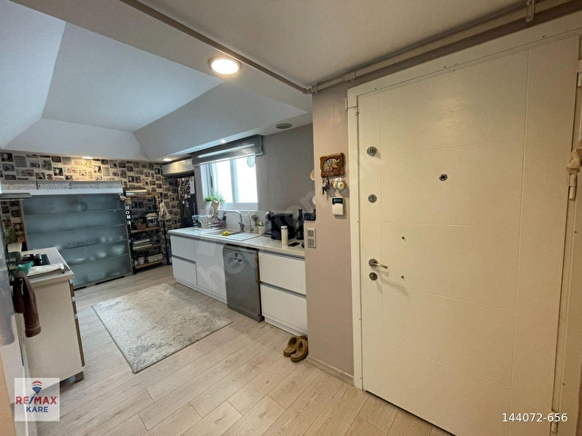 KARŞIYAKA BAHARİYEDE ÖZEL TADİLATLI 2+1 SATILIK DAİRE - Görsel 3