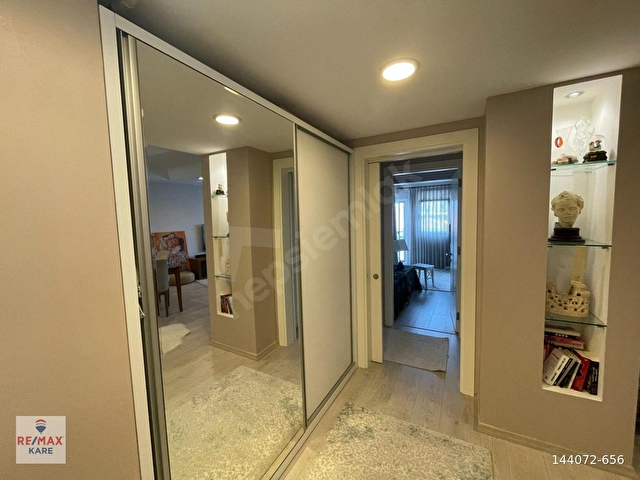 KARŞIYAKA BAHARİYEDE ÖZEL TADİLATLI 2+1 SATILIK DAİRE - Görsel 2