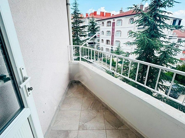 Aşık Veysel Mahallesi’nde Ön Cephe Full Yapılı 3+1 Kiralık Daire - Görsel 12