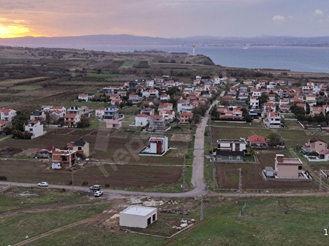 Boğazın Kıyısında : Emek Tatil Sitesinde Köşe Villa Parseli - Görsel 7