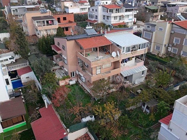 Seferihisar Çolakibrahimde Caddeye Yakın Geniş 7+1 Satılık Villa - Görsel 7