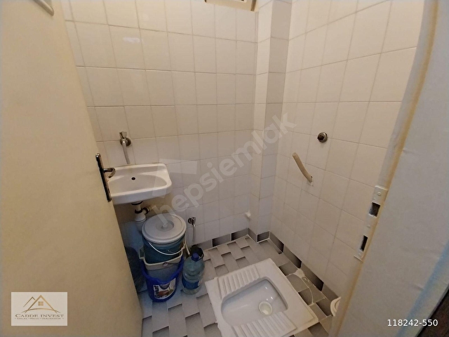 ABİDİNPAŞA MAH. DİKİMEVİ METRO YAKINI FULL EŞYALI KİRALIK DAİR - Görsel 11