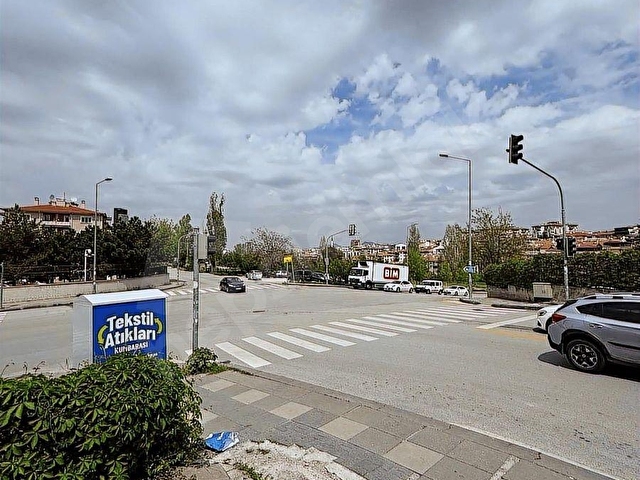 ANA CADDE ÜSTÜNDE KÖŞE BAŞI SATILIK DÜKKAN - Görsel 11