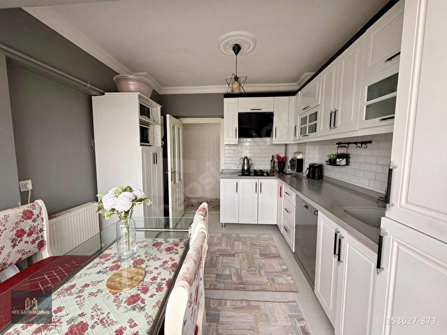 EFE GAYRİMENKULDEN CADDE DİBİ GENİŞ M² Lİ 3+1 MASRAFSIZ DAİRE.. - Görsel 2