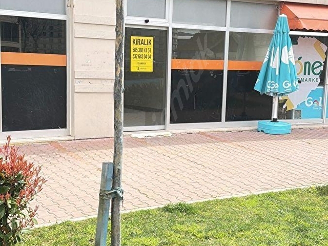 Kristalşehir 300m² Gölet Yanı Kiralık Boş Dükkan - Görsel 3