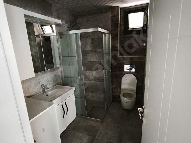 ÇARŞI MERKEZDE OFİS VE MESKEN OLMAYA MÜSAİT KİRALIKLAR - Görsel 16