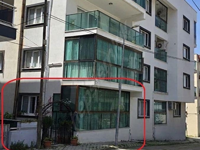 Davutlar Merkezde Satılık 2+1 Geniş Daire