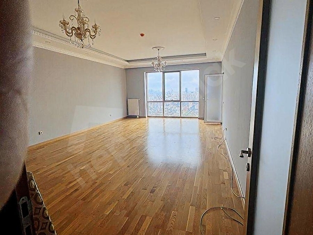 Kiptaş Vaditepe 2.Bölge Göl Gölet Manzaralı Satılık 4+1 202m2