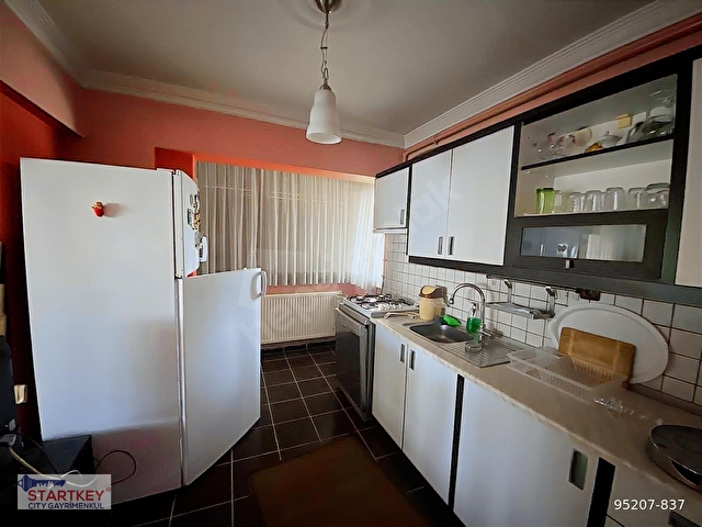 İzmir Bornovada Muhteşem Konumda Satılık Eşyalı 2+1 Daire - Görsel 14
