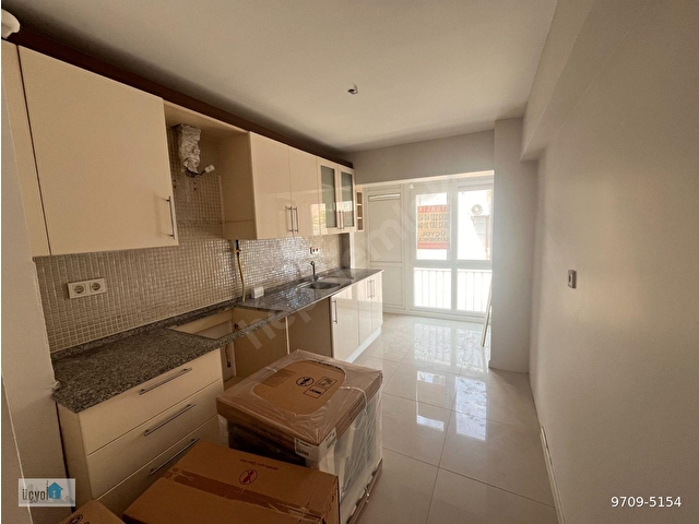 Üçyol Meydanda İnönü Caddesine Ve Metroya Çok Yakın 2+1 90 m2 Doğalgazlı Lüx Kiralık Daire - Görsel 3