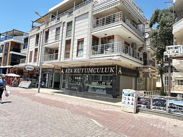 Altınkumda denize sıfır 110 metre full deniz manzaralı geniş teraslı eşyalı 1+1 dubleks daire