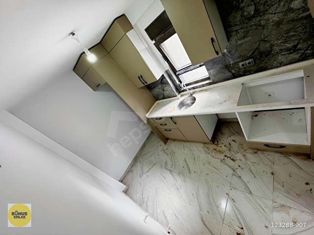 VARSAK AKTOPRAKTA 3+1 TRAMVAY DİBİ LOFT DAİRE - Görsel 3