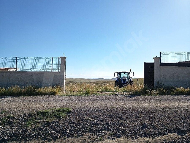 POLATLIDA YENİ MEHMETLİ MAHALLESİNDE 2025M² ARSA İÇİRİSİNEDE KURULU DÜZEN - Görsel 2