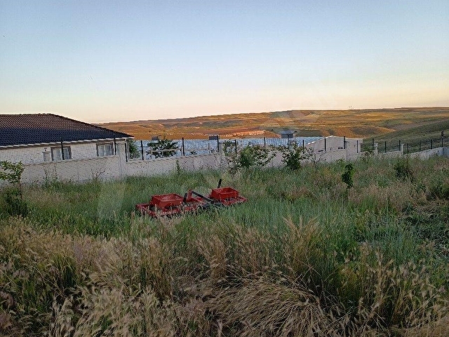 POLATLIDA YENİ MEHMETLİ MAHALLESİNDE 2025M² ARSA İÇİRİSİNEDE KURULU DÜZEN - Görsel 23