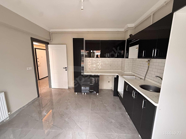 CAM BALKON KOMBİ PANJUR VESTİYER DONANIMLI 3+1 DAİRE - Görsel 6