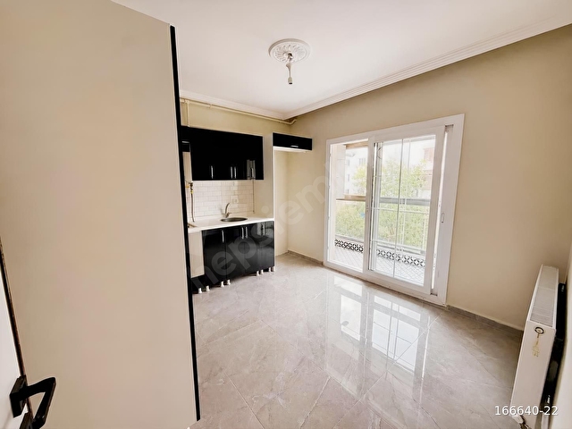 CAM BALKON KOMBİ PANJUR VESTİYER DONANIMLI 3+1 DAİRE - Görsel 2