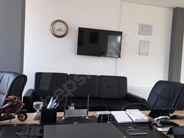 GEBZE ADLİYE KARŞISI CADDE ÜSTÜ 3KAT KİRALIK DÜKKAN - Görsel 3