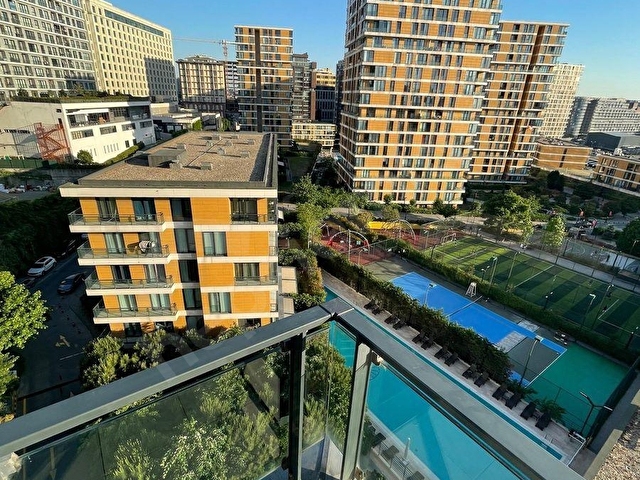 Bahçelievler İstwestde Satılık Muhteşem Manzaralı 2+1 Daire