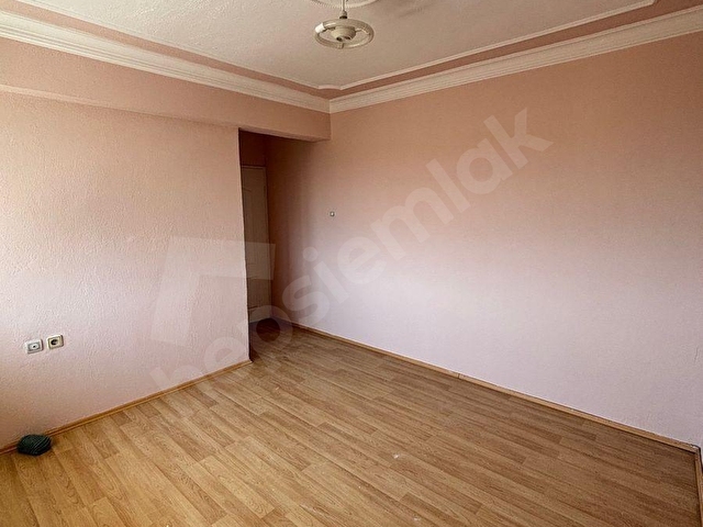Şoförler Sitesinde Masrafsız Kiralık Daire - Görsel 15