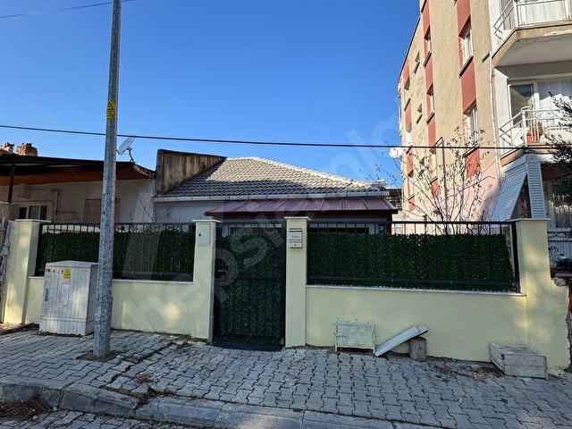GÜLEÇ GAYRİMENKULDEN SATILIK DOĞALGAZLI BAHÇELİ MÜSTAKİL EV - Görsel 2
