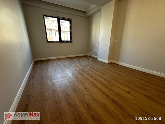 ROYALMAXDAN FIRSAT ULAŞIM KOLAY CADDE ÜZERİ METRO YANI 2+1 80M² DAİRE - Görsel 11