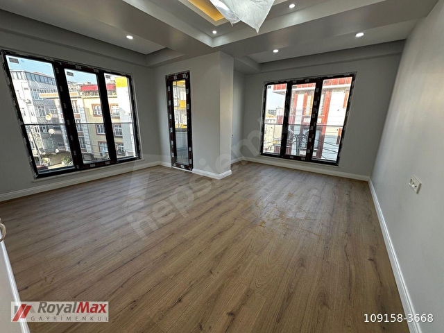 ROYALMAXDAN FIRSAT ULAŞIM KOLAY CADDE ÜZERİ METRO YANI 2+1 80M² DAİRE - Görsel 2