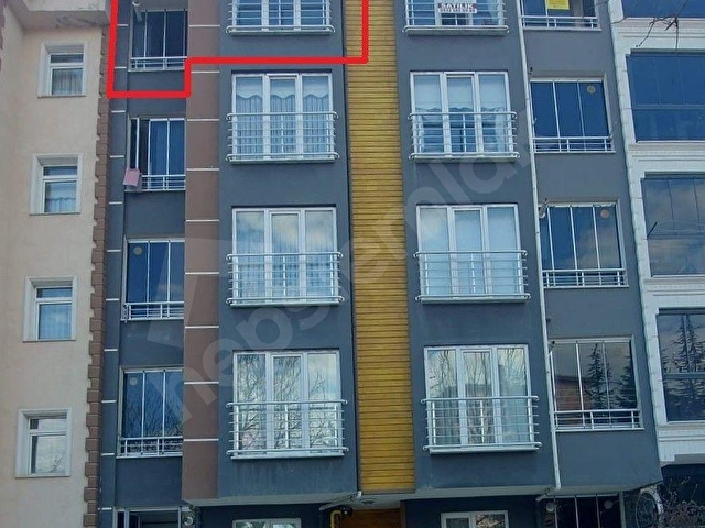 ZİRVE EMLAKTAN LİSE CADDESİNDE SATILIK 4+0 DUBLEKS DAİRE