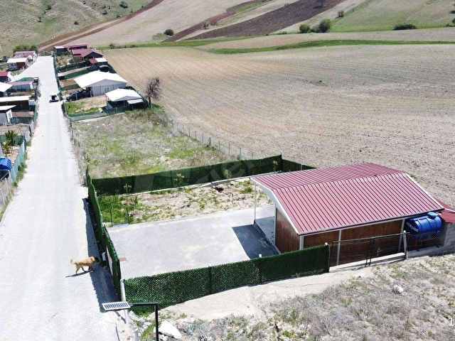 KESKİN EMLAKTAN 400m² ELEKTRİK SU MEVCUT EVLİ BAHÇE