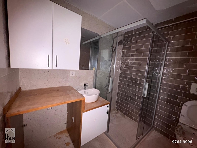 İstinye Park Mevki Demokrasi Üniversitesi Yanında Sıfır Binada Otoparklı Asansörlü Kiralık Daire - Görsel 13