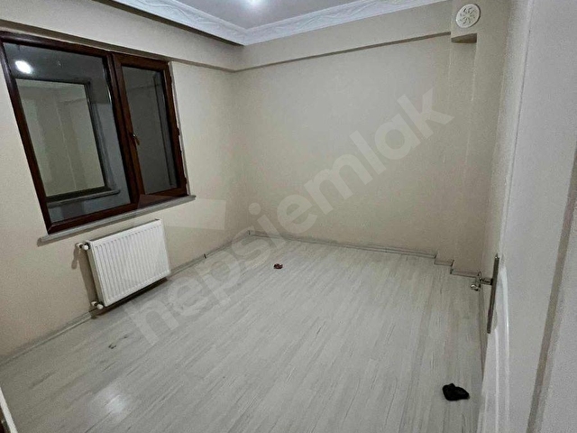 TEMİZ KULLANIŞLI ACİLL SATILIK ARAKAT DAİRE - Görsel 5