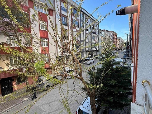 TEMİZ KULLANIŞLI ACİLL SATILIK ARAKAT DAİRE