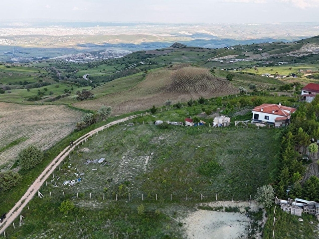 PANORAMİK MANZARALI ASFALT KENARI HİSSE TAPULU BAHÇE - Görsel 12