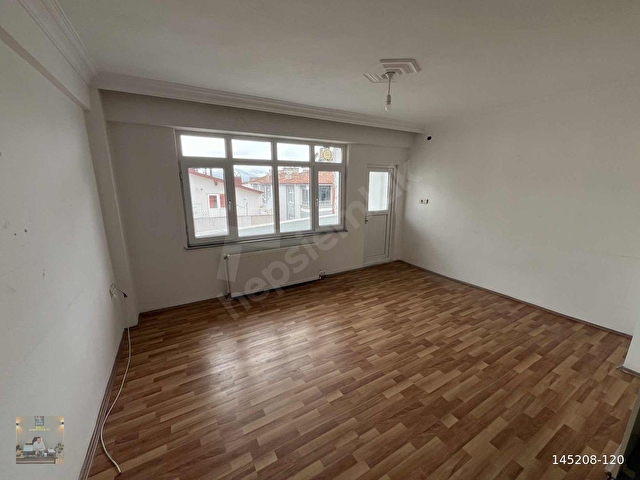 Yakakent Meydanda kiralık asansörlü-doğalgazlı 2+1 daire - Görsel 12