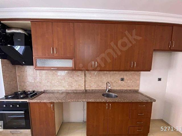 MERKEZİ KONUMDA 2 +1 A.MUTFAKLI KİLERLİ TEMİZ DAİRE - Görsel 13