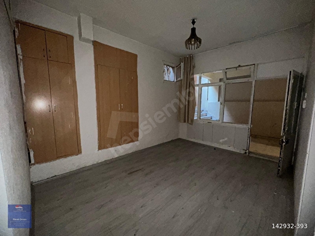 Bayraklı Alpaslan Mahallesinde Kiralık 2+1 Daire - Görsel 5