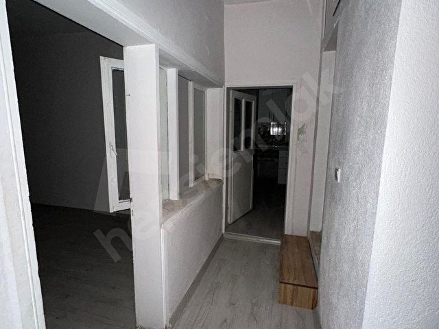 Bayraklı Alpaslan Mahallesinde Kiralık 2+1 Daire - Görsel 6