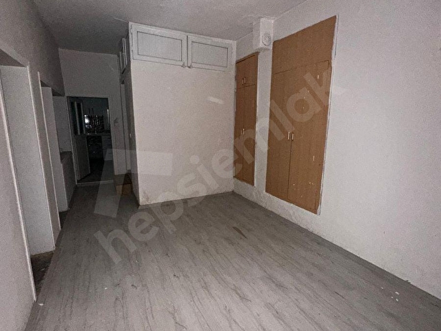 Bayraklı Alpaslan Mahallesinde Kiralık 2+1 Daire - Görsel 7