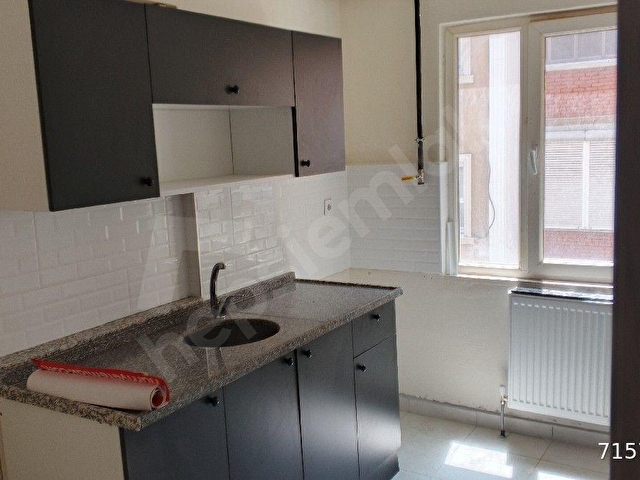 ÇARŞI MERKEZ HAYDARÇAVUŞ MAHALLESİNDE SATILIK AYRI MUTFAKLI 2+0 DAİRE