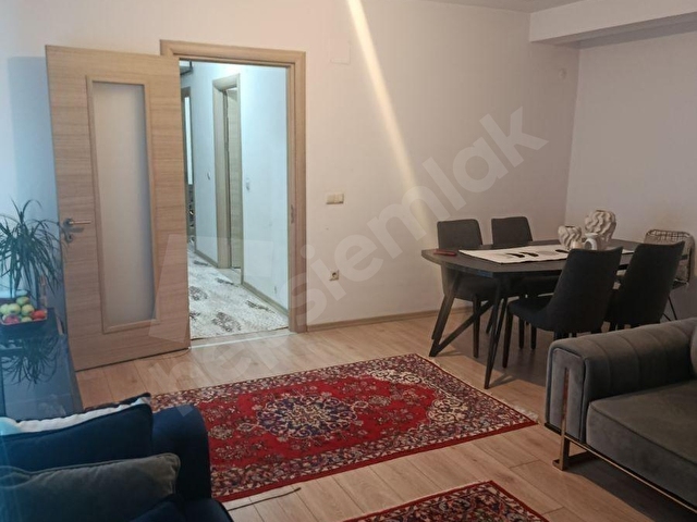 TRAMVAY DURAĞINA 3 DAKİKA MESAFEDE GENİŞ AYRI MUTFAKLI DAİRE - Görsel 3