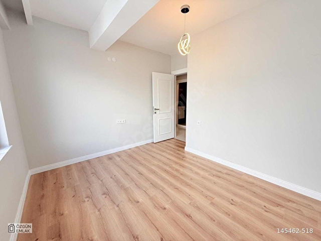 ÖZGÜNDEN ÇAMLICA MAHALLESİ MÜKEMMEL KONUMDA 3+1 DAİRE - Görsel 18