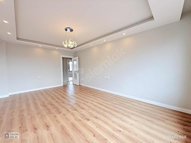 ÖZGÜNDEN ÇAMLICA MAHALLESİ MÜKEMMEL KONUMDA 3+1 DAİRE - Görsel 10